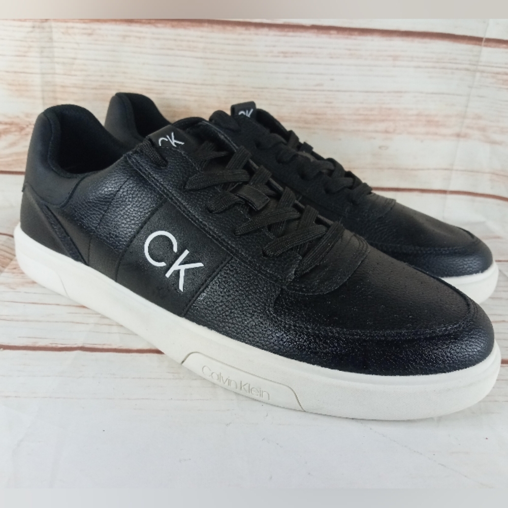 Calvin Klein Men's Black and White Sneakers Size 13